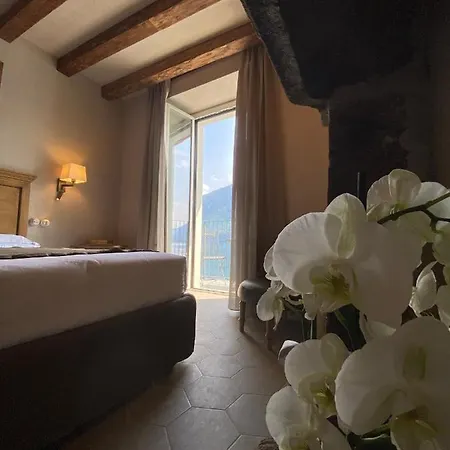 Al Molo 5 - Front بيت ريفي Oliveto Lario