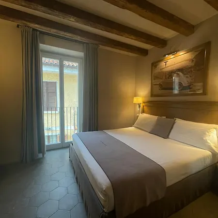 Zajazd Al Molo 5 - Front Oliveto Lario
