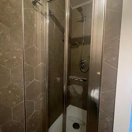 Al Molo 5 - Front 3* Oliveto Lario