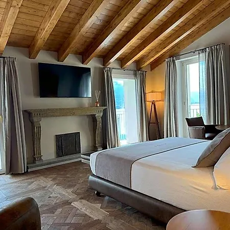 Al Molo 5 - Front 3* Oliveto Lario