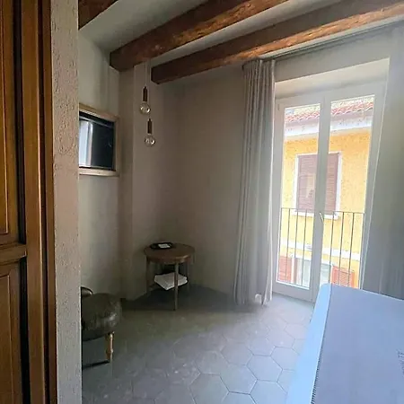 Al Molo 5 - Front 3* Oliveto Lario
