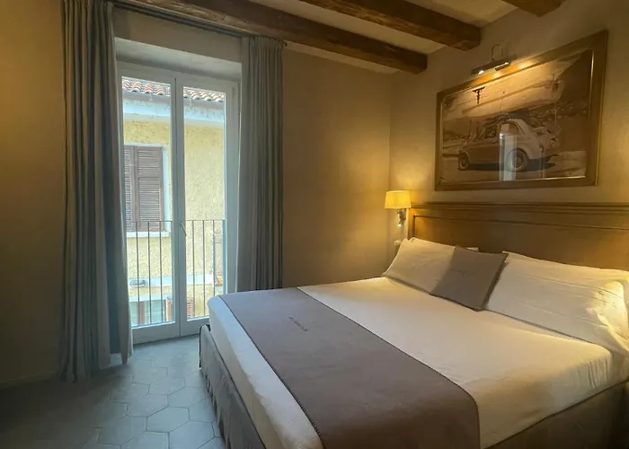 Мини-отель Al Molo 5 - Front Oliveto Lario