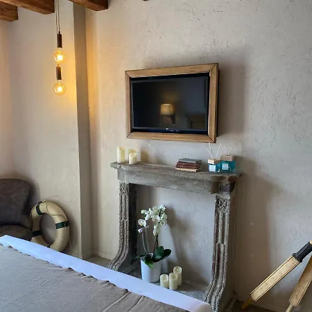 Al Molo 5 - Front Penzion Oliveto Lario