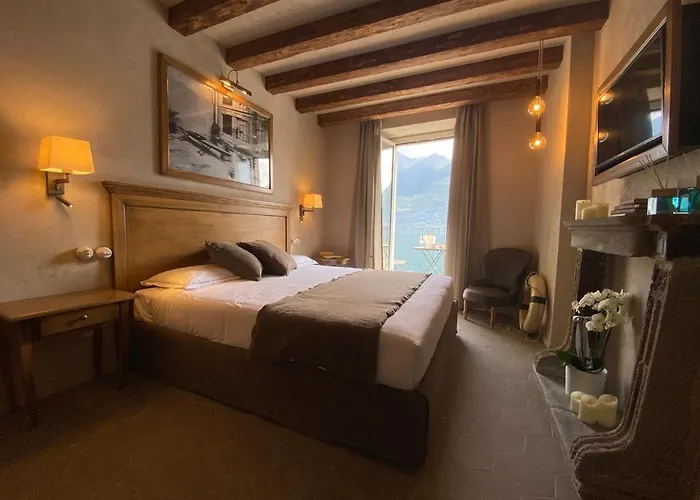 Al Molo 5 - Front Fogadó Oliveto Lario