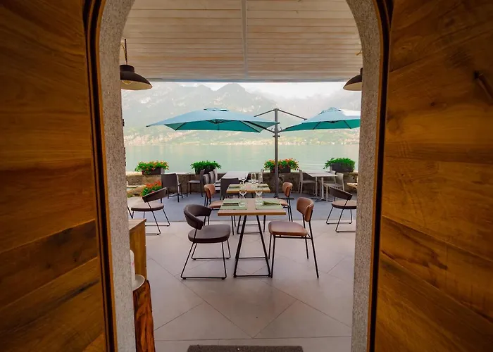 Al Molo 5 - Front 3* Oliveto Lario