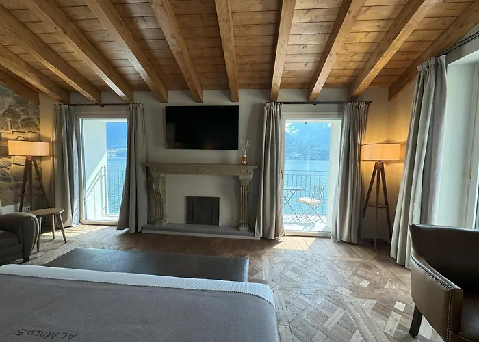 Al Molo 5 - Front 3* Oliveto Lario